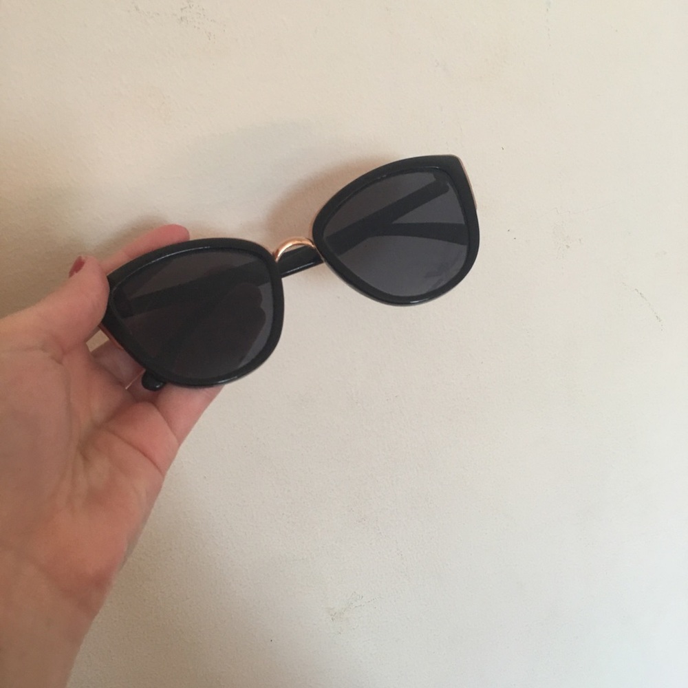 Hot Topic Cateye Sunglasses